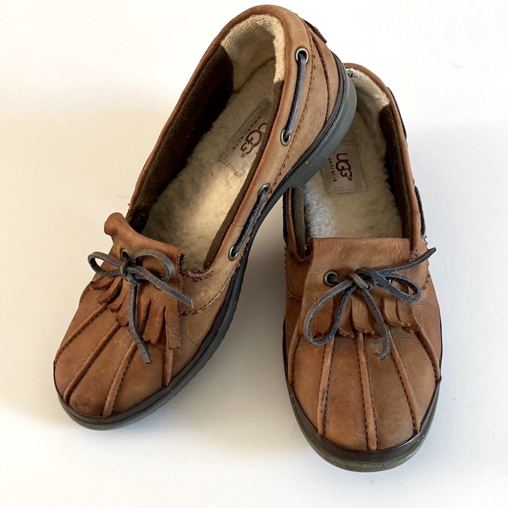 UGG Haylie Duck waterproof leather shearling lining chestnut lace loafers Size 7